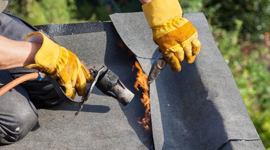 Professional flood damage restoration services in Chavies, KY